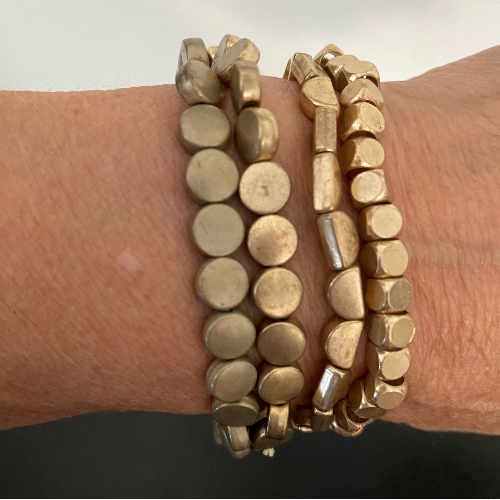 Universal Thread Stretch Bracelets - Picture 4 of 4